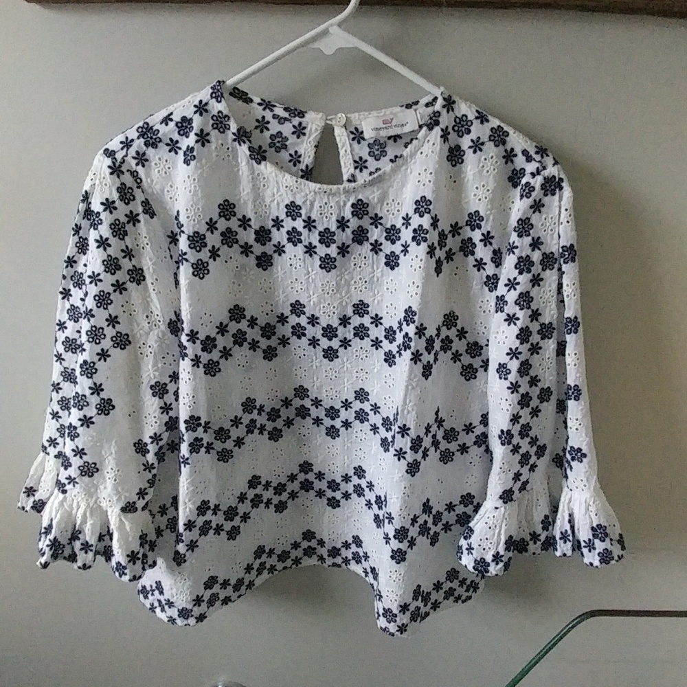 vineyard vines eyelet ruffle sleeve top